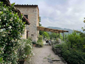 Elegant Tuscan Stone Country House, Sleeps 8-10